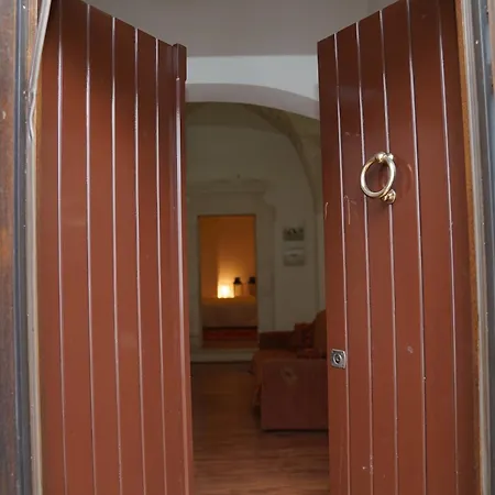 Апартаменты L'alcova Del Castello Остуни